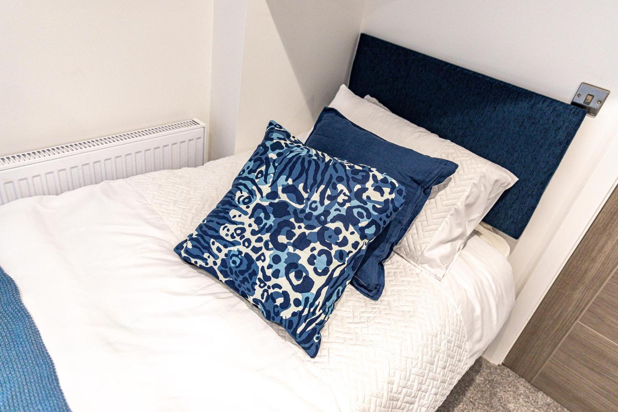 沃克索普Stylish & Contemporary 2-Bed Townhouse - Parking - Wi-Fi - Netflix公寓 客房 照片