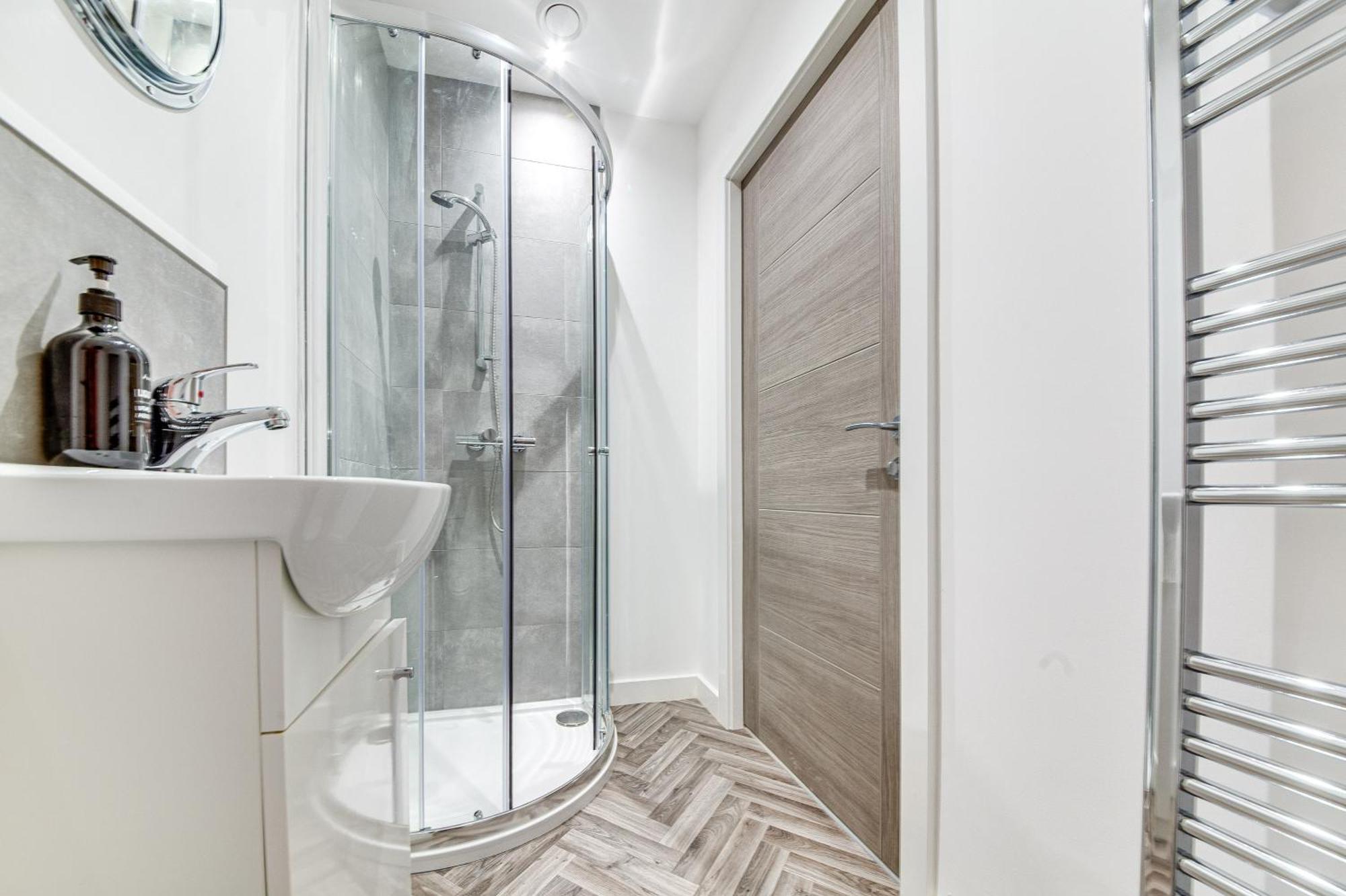 沃克索普Stylish & Contemporary 2-Bed Townhouse - Parking - Wi-Fi - Netflix公寓 外观 照片