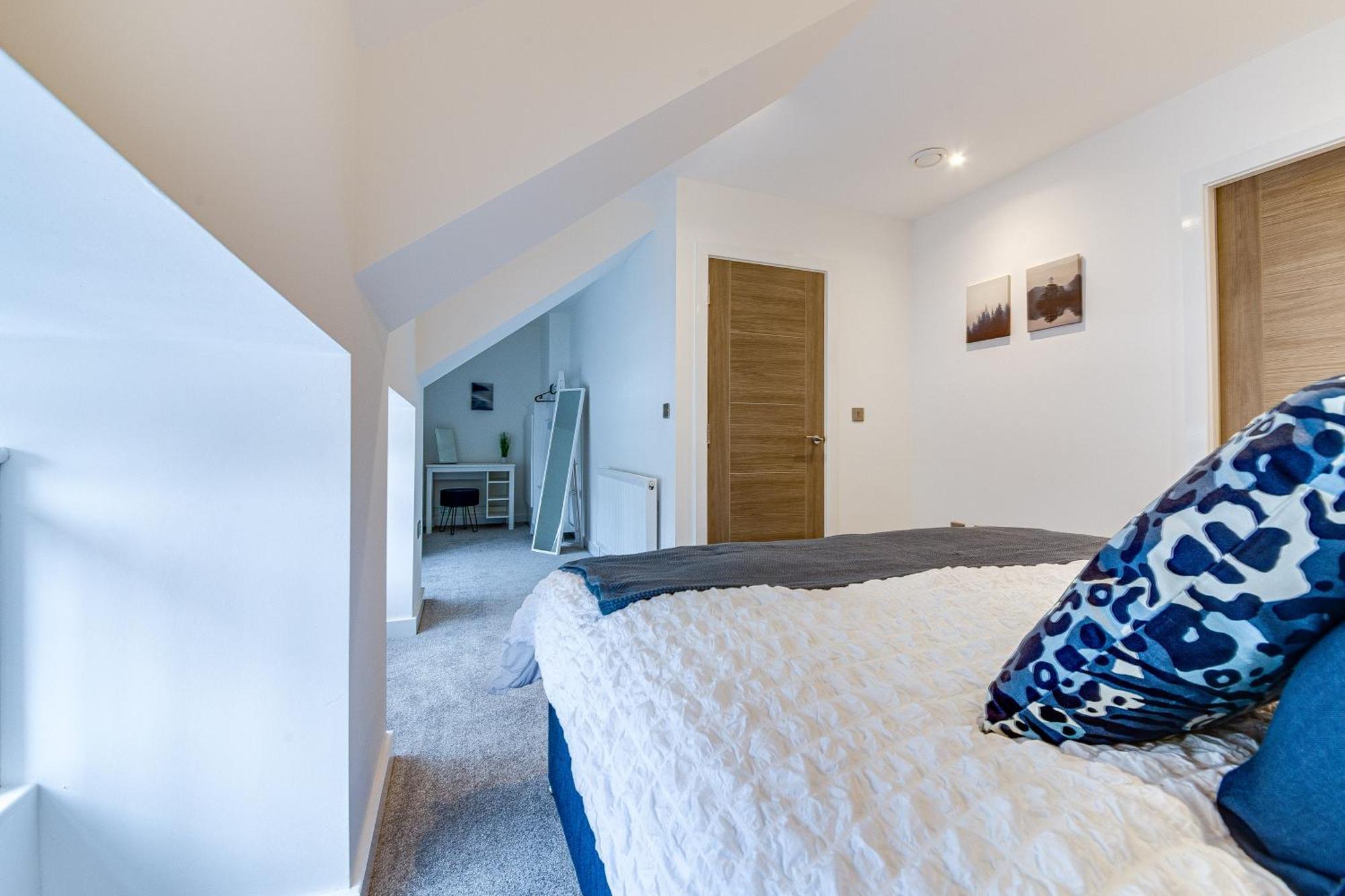 沃克索普Stylish & Contemporary 2-Bed Townhouse - Parking - Wi-Fi - Netflix公寓 客房 照片